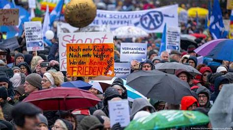  Thousands rally in Berlin, Paris to call for peace in Ukraine Image-617
